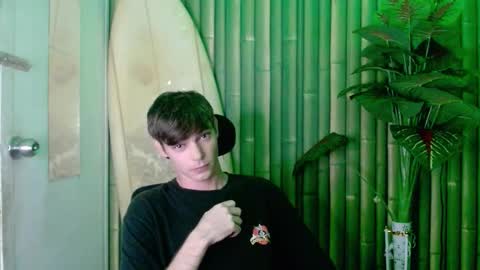 Snapshot of whiteboyinasia chatting on 09/12/25, 11:10 Christian online show from 09/12/25, 11:10