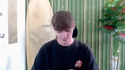 Snapshot of whiteboyinasia chatting on 09/18/25, 06:04 Christian online show from 09/18/25, 06:04