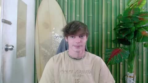 Snapshot of whiteboyinasia chatting on 10/28/25, 06:39 Christian online show from 10/28/25, 06:39