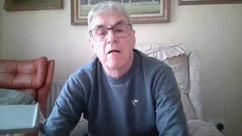 Snapshot of whitebriefs009 chatting on 09/20/25, 01:56 whitebriefs009 online show from 09/20/25, 01:56