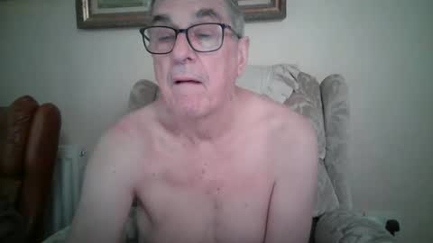 Snapshot of whitebriefs009 chatting on 12/20/25, 09:38 whitebriefs009 online show from 12/20/25, 09:38