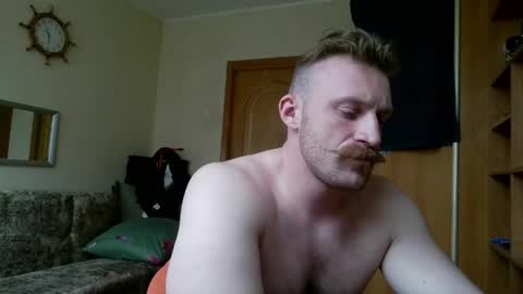 Snapshot of whitebull97 chatting on 05/10/26, 03:06 WhiteBull online show from 05/10/26, 03:06