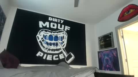 just  str8 stud nut  1000 online show from 02/11/26, 09:31