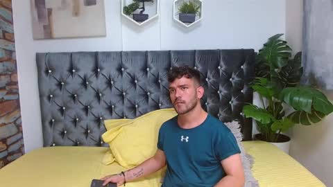 Dylan white online show from 02/06/25, 11:26