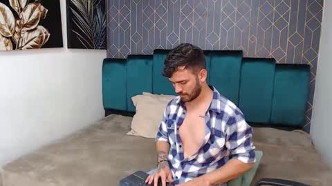 Dylan white online show from 02/13/25, 05:54