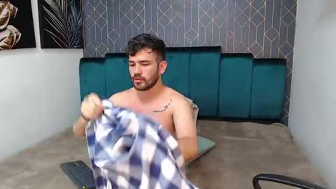 Dylan white online show from 02/13/25, 08:55