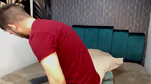 Dylan white online show from 02/14/25, 06:51