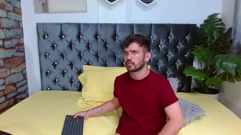 Dylan white online show from 02/15/25, 01:21