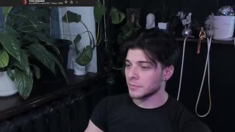 Gus online show from 12/22/25, 09:56