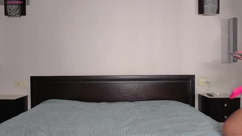 Snapshot of whiteflower_x0 chatting on 09/18/25, 09:44 ASK ME online show from 09/18/25, 09:44