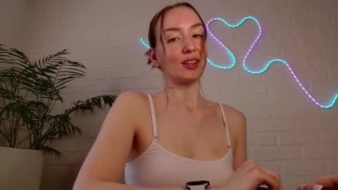 Snapshot of whiteprincessluna chatting on 04/20/26, 12:08 You wont find me here on Saturdays and Sundays online show from 04/20/26, 12:08