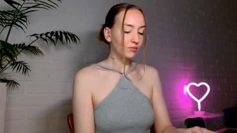 Snapshot of whiteprincessluna chatting on 06/26/26, 01:37 You wont find me here on Saturdays and Sundays online show from 06/26/26, 01:37
