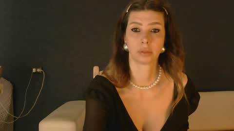 Snapshot of whitequeen888 chatting on 05/18/26, 07:58 White Queen online show from 05/18/26, 07:58
