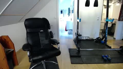 whiterabbit_86 online show from 12/13/24, 02:38