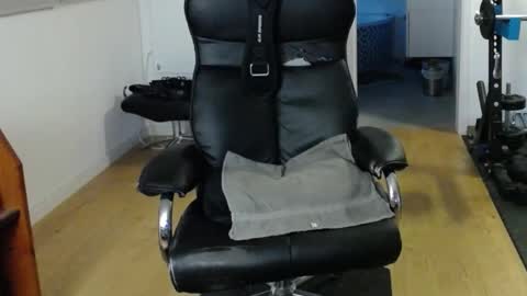 whiterabbit_86 online show from 12/19/24, 02:13