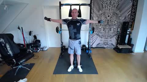 whiterabbit_86 online show from 09/16/25, 10:38