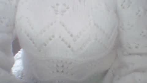 whitesweater online show from 12/04/24, 07:39