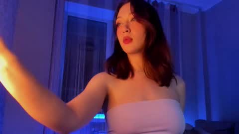 Sofia online show from 11/20/25, 01:00