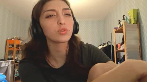 Snapshot of whitleyscianna chatting on 03/27/26, 04:18 Cindy online show from 03/27/26, 04:18