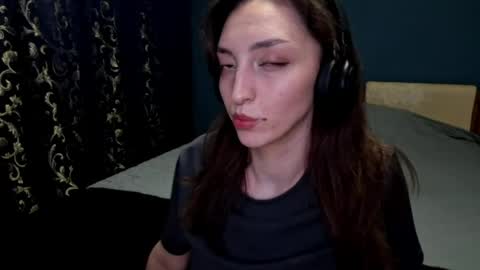 Snapshot of whitleyscianna chatting on 04/14/26, 03:51 Cindy online show from 04/14/26, 03:51