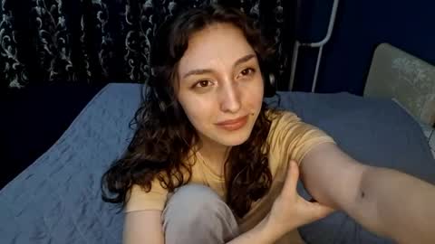 Snapshot of whitleyscianna chatting on 04/19/26, 06:10 Cindy online show from 04/19/26, 06:10