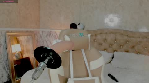 Whitney  online show from 10/07/25, 04:53