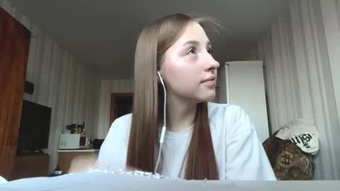 Vicky online show from 03/17/26, 01:58