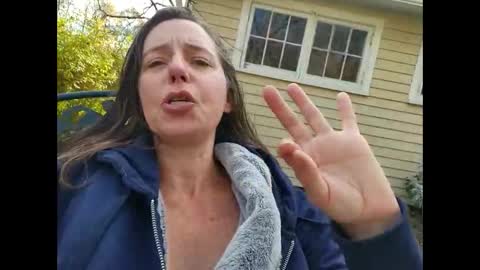 Miss Dior online show from 10/28/25, 02:31