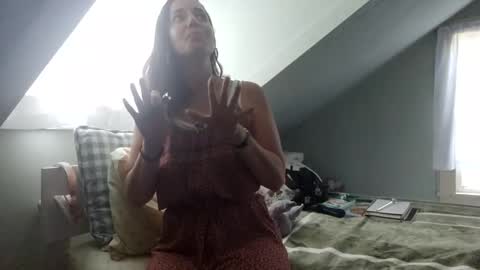 Miss Dior online show from 11/10/25, 07:35