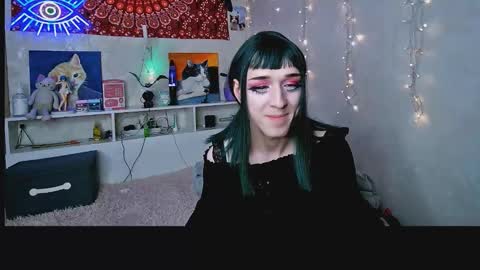 Snapshot of whoalexxa chatting on 11/12/25, 03:56 Alexa online show from 11/12/25, 03:56