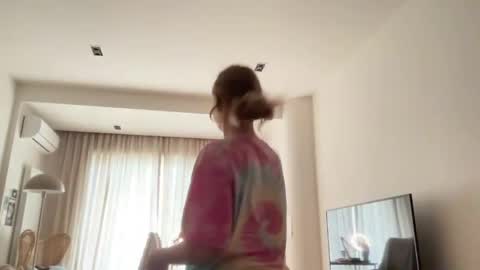 Alisa online show from 05/19/26, 07:47