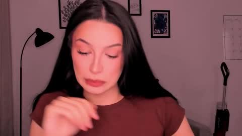 whoislulu online show from 11/01/25, 08:33