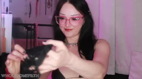 Snapshot of wholesomefilth chatting on 06/24/26, 02:10 Zoe Grace online show from 06/24/26, 02:10