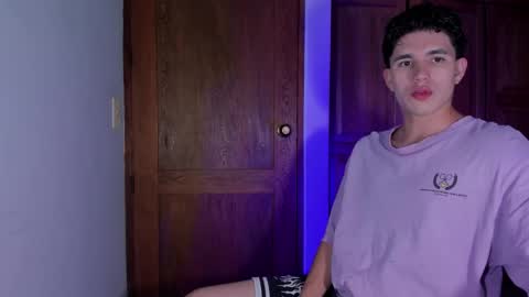 whos_he online show from 01/16/26, 12:14