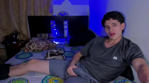 whos_he online show from 03/14/26, 02:28