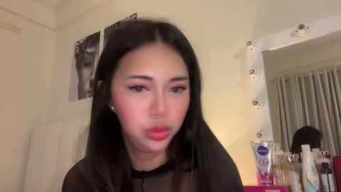 Snapshot of whoss_sofia chatting on 04/14/26, 04:13 Sofia online show from 04/14/26, 04:13