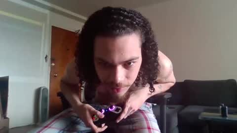 Snapshot of whosten0 chatting on 10/21/25, 08:31 whosten0 online show from 10/21/25, 08:31