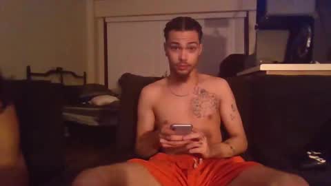 Snapshot of whosten0 chatting on 11/14/25, 05:39 whosten0 online show from 11/14/25, 05:39