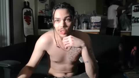 Snapshot of whosten0 chatting on 04/29/26, 01:10 whosten0 online show from 04/29/26, 01:10