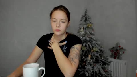 Veronica online show from 01/10/25, 03:58