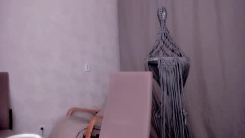 Veronica online show from 02/23/25, 09:26