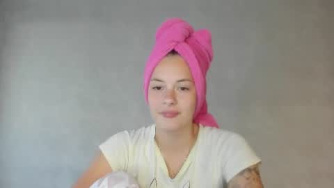 Snapshot of why_again_me chatting on 07/08/26, 06:23 Veronica online show from 07/08/26, 06:23