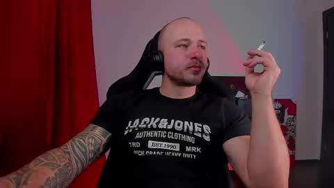 VI online show from 11/18/25, 07:51