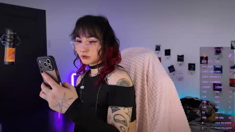 Snapshot of whysosweet chatting on 02/12/26, 02:50 iggy iggz online show from 02/12/26, 02:50