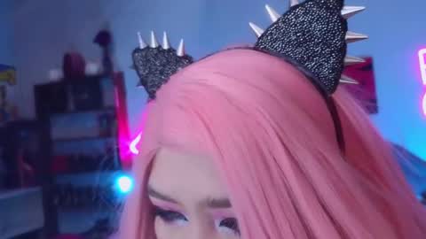 Laura  online show from 12/14/24, 11:01