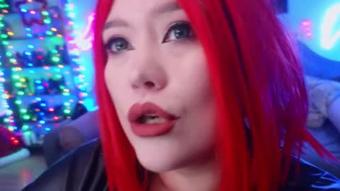 Laura  online show from 12/15/24, 10:26