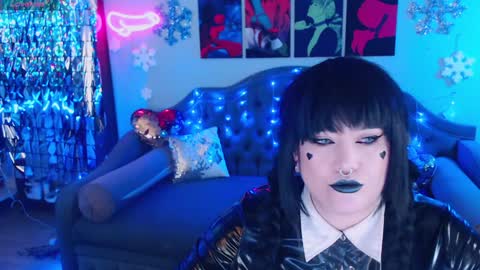 Laura  online show from 01/07/25, 09:57