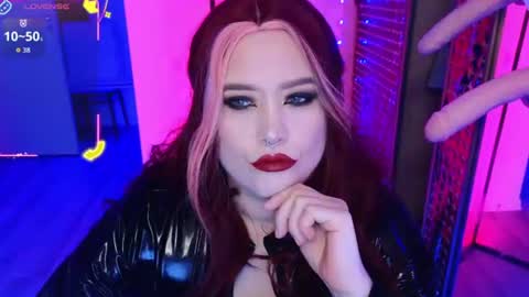 Snapshot of wickedxqueen chatting on 07/03/26, 09:10 Laura online show from 07/03/26, 09:10