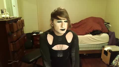 Snapshot of wienerlady chatting on 03/10/25, 02:17 Countess of Hotdogs online show from 03/10/25, 02:17