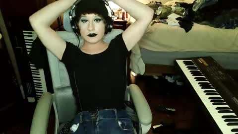 Snapshot of wienerlady chatting on 11/20/25, 05:51 Countess of Hotdogs online show from 11/20/25, 05:51